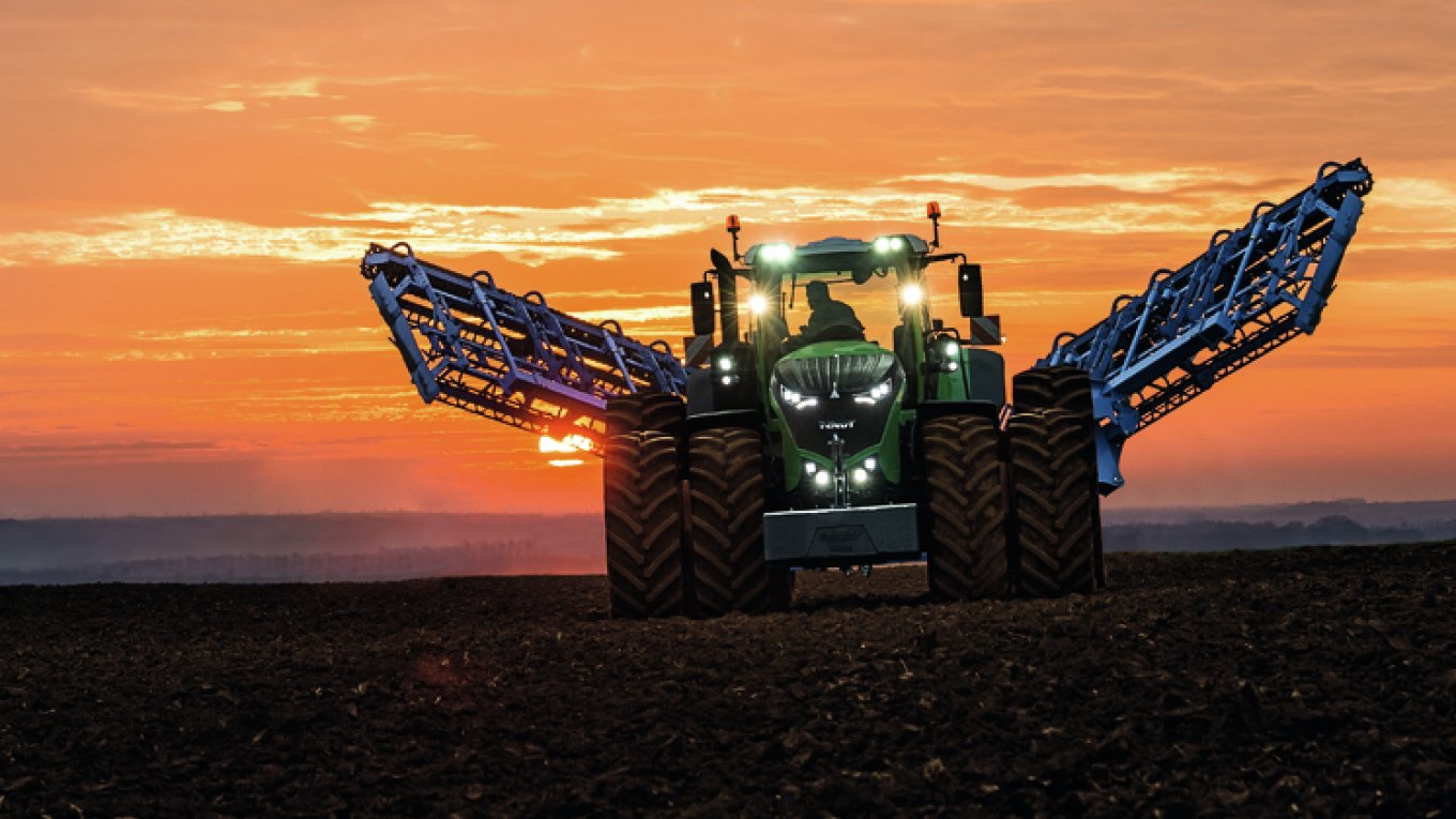 fendt_1000_1.jpg
