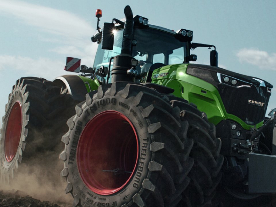 fendt_1000_2.jpg