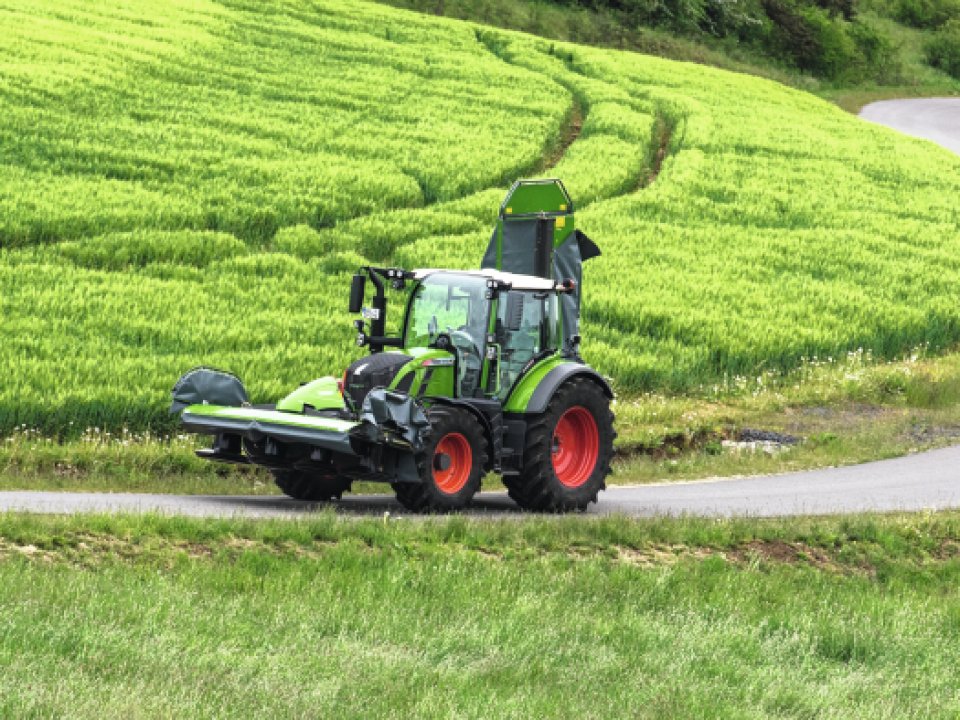 fendt_500_3.jpg
