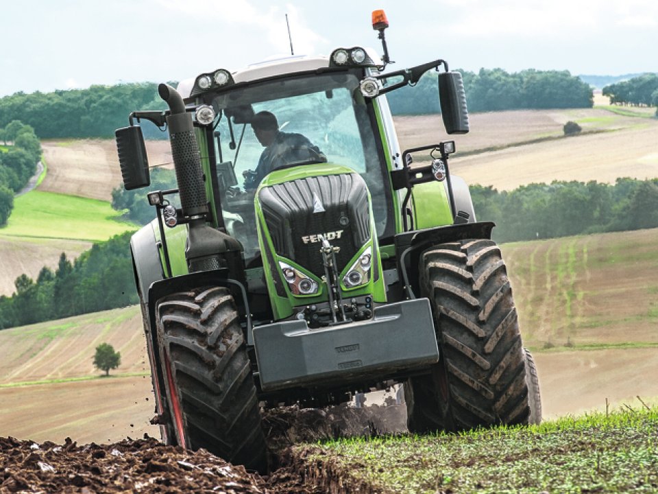 fendt_800_1.jpg